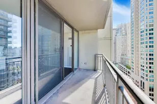 630 N State St, Chicago, IL 60654 - Photo 13