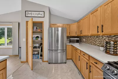 16 King Henry Road, Poplar Grove, IL 61065 - Photo 15