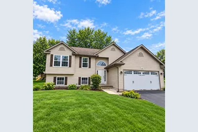 16 King Henry Road, Poplar Grove, IL 61065 - Photo 1