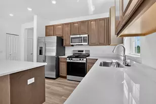 1296 Pr Rdg Trl, Antioch, IL 60002 - Photo 3