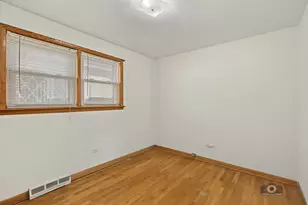 5104 S Menard Ave, Chicago, IL 60638 - Photo 13