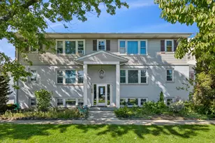 9420 Kelvin Ln, Schiller Park, IL 60176 - Photo 1