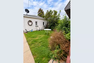 6243 W Waveland Avenue, Chicago, IL 60634 - Photo 15