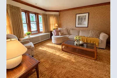 6243 W Waveland Avenue, Chicago, IL 60634 - Photo 3