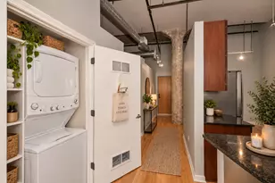 2001 S Calumet Ave, Chicago, IL 60616 - Photo 15