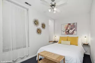 2008 W Roscoe St, Chicago, IL 60618 - Photo 11