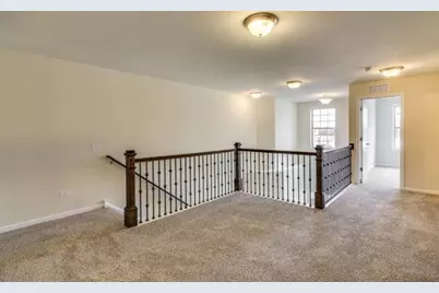 331 Camberley Lane, Lincolnshire, IL 60069 - Photo 7