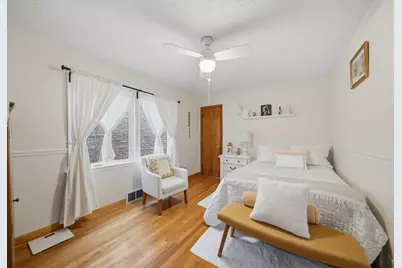 3242 N Oleander Avenue, Chicago, IL 60634 - Photo 9