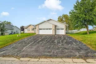 5394 Painted Pony Ln, Loves Park, IL 61111 - Photo 3