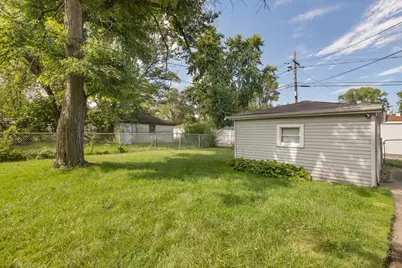14836 S Langley Boulevard, Dolton, IL 60419 - Photo 5