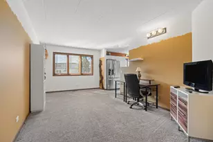 2621 Essington Rd, Joliet, IL 60435 - Photo 9