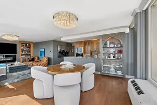 111 E Chestnut St, Chicago, IL 60611 - Photo 11