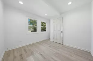 710 E 92nd Pl, Chicago, IL 60619 - Photo 23