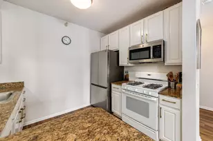 600 N Dearborn St, Chicago, IL 60654 - Photo 7