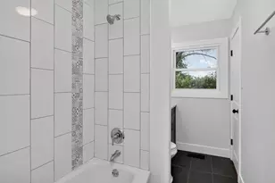 730 Hillcrest Blvd, Hoffman Estates, IL 60169 - Photo 9