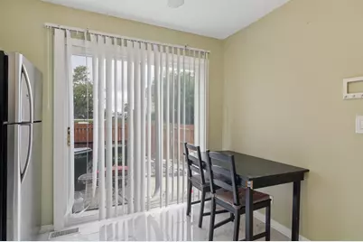 3062 Kingston Court, Streamwood, IL 60107 - Photo 5
