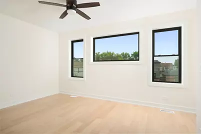 513 W 28th Place, Chicago, IL 60616 - Photo 17
