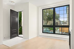 513 W 28th Pl, Chicago, IL 60616 - Photo 3