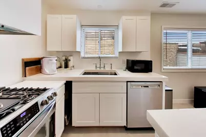 2600 W Walton Street #3S, Chicago, IL 60622 - Photo 13