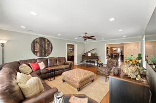 2068 N Butternut Ln, Northbrook, IL 60062 - Photo 5