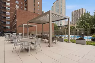 555 W Cornelia Ave, Chicago, IL 60657 - Photo 21
