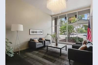 555 W Cornelia Avenue #1002, Chicago, IL 60657 - Photo 3