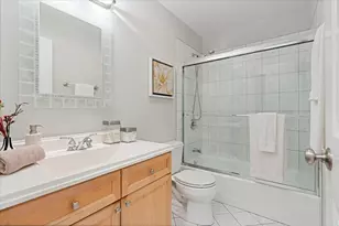 3223 N Clifton Ave, Chicago, IL 60657 - Photo 15