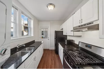 2757 W Arthur Avenue #3, Chicago, IL 60645 - Photo 5