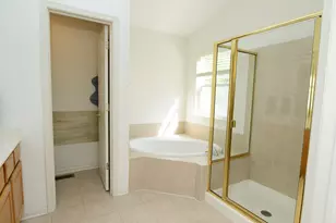 688 Stewart Ave, North Aurora, IL 60542 - Photo 21