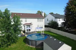 688 Stewart Ave, North Aurora, IL 60542 - Photo 35