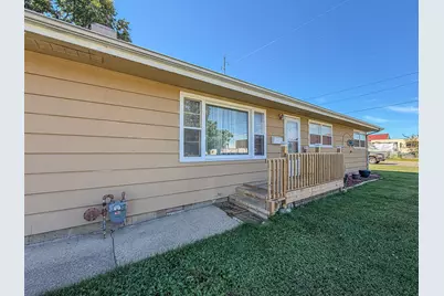 420 W Pierce Avenue, Charleston, IL 61920 - Photo 3