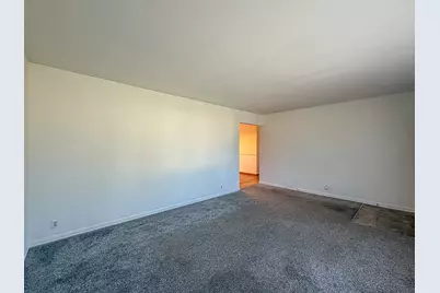 420 W Pierce Avenue, Charleston, IL 61920 - Photo 7
