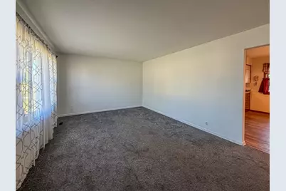 420 W Pierce Avenue, Charleston, IL 61920 - Photo 5