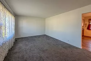 420 W Pierce Ave, Charleston, IL 61920 - Photo 5