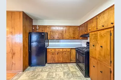 420 W Pierce Avenue, Charleston, IL 61920 - Photo 13