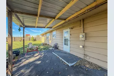 420 W Pierce Avenue, Charleston, IL 61920 - Photo 29