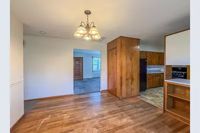 420 W Pierce Avenue, Charleston, IL 61920 - Photo 9