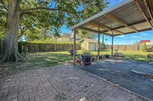 420 W Pierce Ave, Charleston, IL 61920 - Photo 31