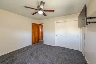 420 W Pierce Ave, Charleston, IL 61920 - Photo 23