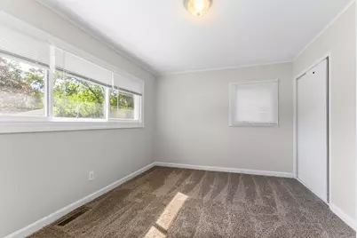 140 Nashua Street, Park Forest, IL 60466 - Photo 11