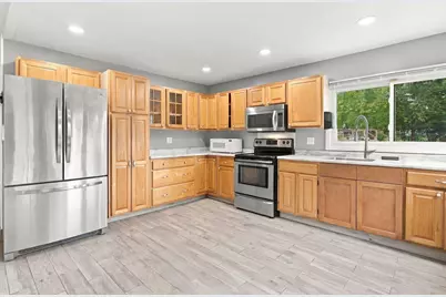 1650 Beverly Court, Hanover Park, IL 60133 - Photo 9