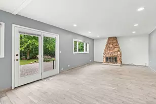 1650 Beverly Ct, Hanover Park, IL 60133 - Photo 7