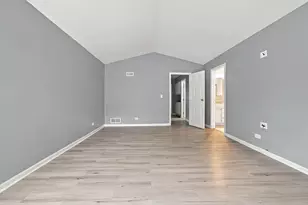 1650 Beverly Ct, Hanover Park, IL 60133 - Photo 27
