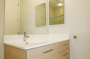 910 W Huron St, Chicago, IL 60642 - Photo 11