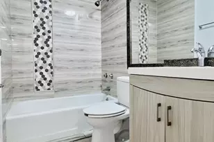 7033 N Kedzie Ave, Chicago, IL 60645 - Photo 13