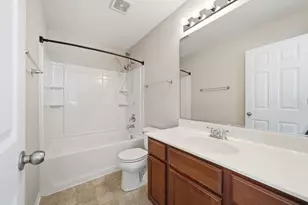 440 Churchill Dr, Elgin, IL 60124 - Photo 15