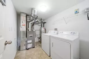 440 Churchill Dr, Elgin, IL 60124 - Photo 19