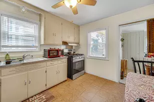 8610 S Vernon Ave, Chicago, IL 60619 - Photo 9
