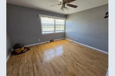 1725 Locust Street, Sterling, IL 61081 - Photo 5