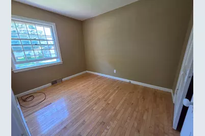 1725 Locust Street, Sterling, IL 61081 - Photo 13